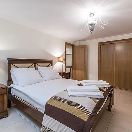 度假居 Checkincheckout Villamoura With Private Pool