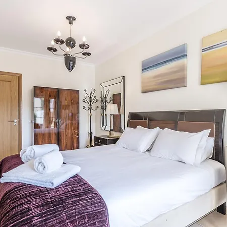度假居 Checkincheckout Villamoura With Private Pool *