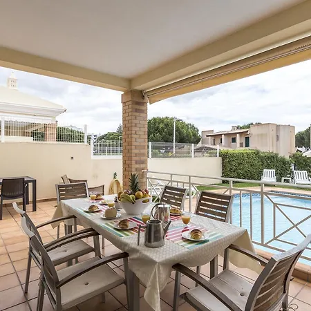 Checkincheckout Villamoura With Private Pool 度假居